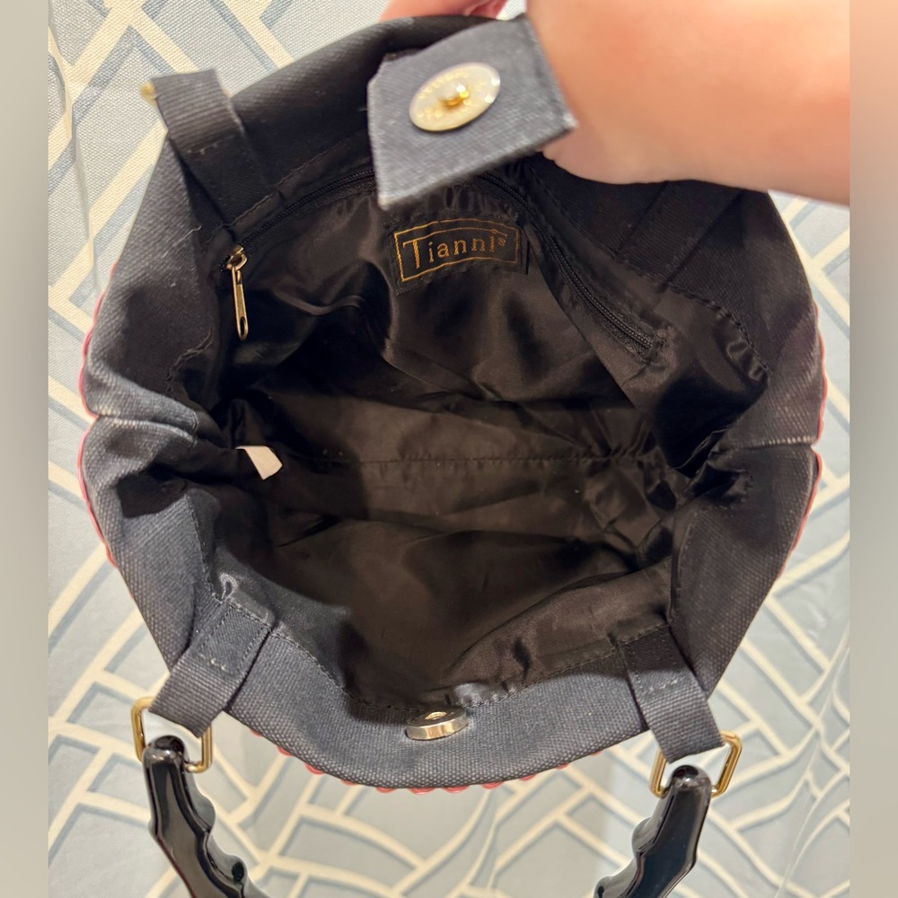 Women’s Ric-Rac Handbag - Picture 5 of 5